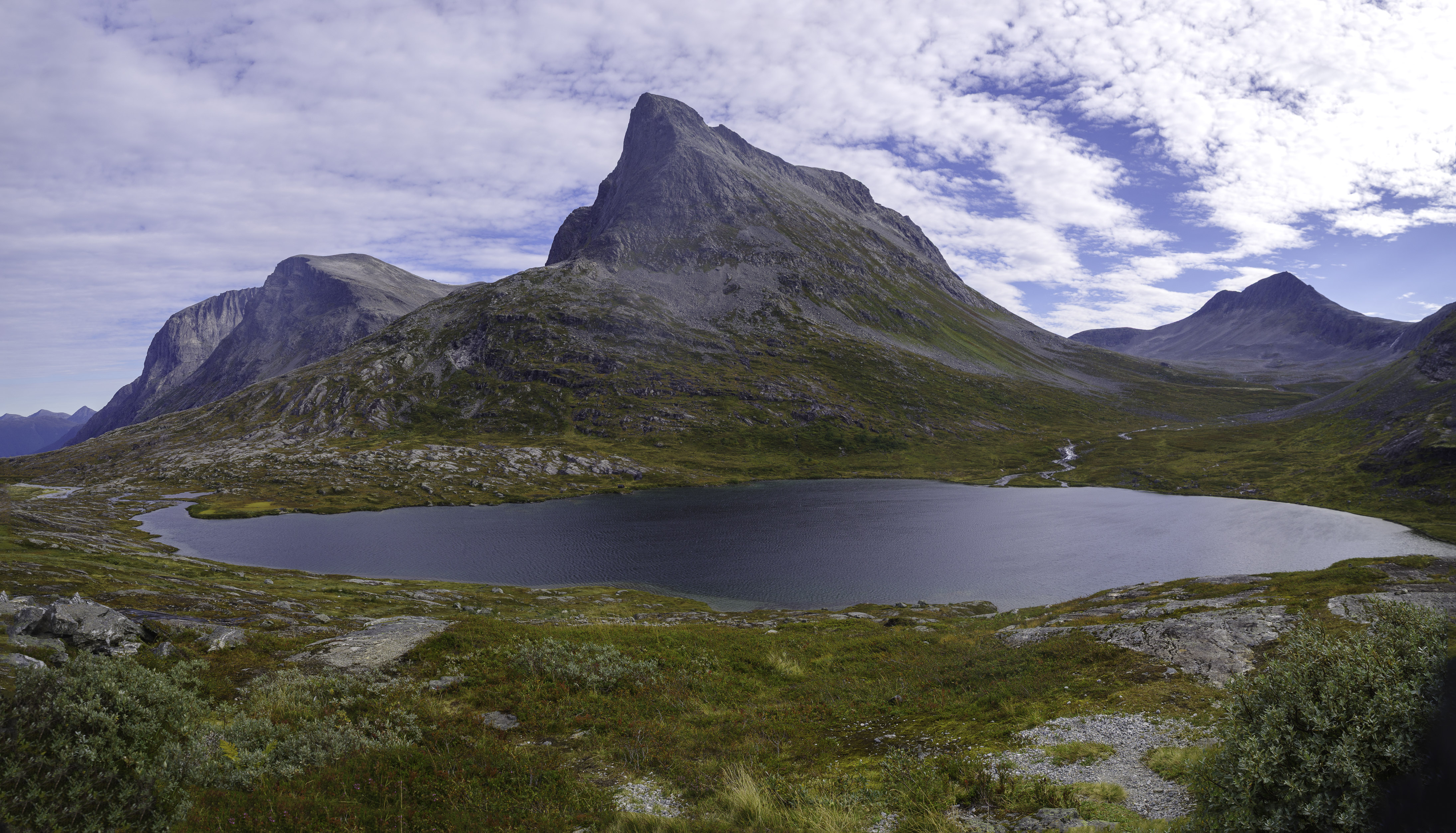 09-08-09;18;03-2025---K1__5558-Pano.jpg 09-08-09;18;03-2025---K1__5558-Pano.jpg