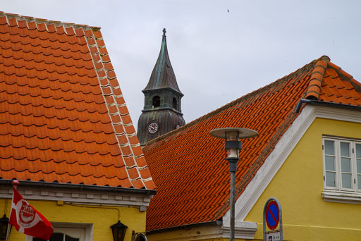 Fimm stjörnur
 Hero