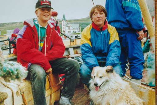 Gamlar strandar myndir
 Hero